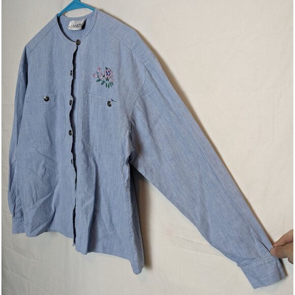 Langtry Women's Embroidered Floral Long Sleeve Button Up Denim Shirt Size XL‎ - Picture 2 of 8